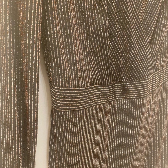 Guess Sparkle Wrap Dress Glittery Stretchy Lined LongSleeve V-Neck Mini LBD EUC - Picture 8 of 14